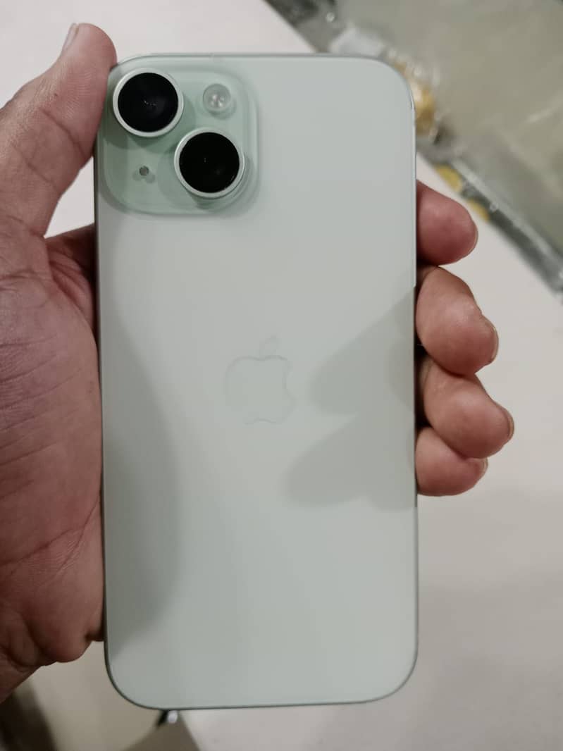 Apple iPhone 15 6
