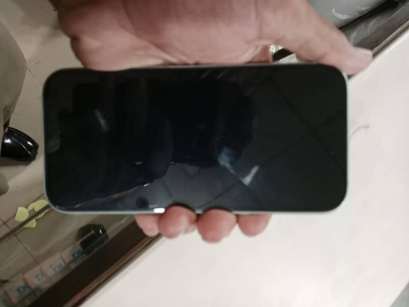 Apple iPhone 15 7