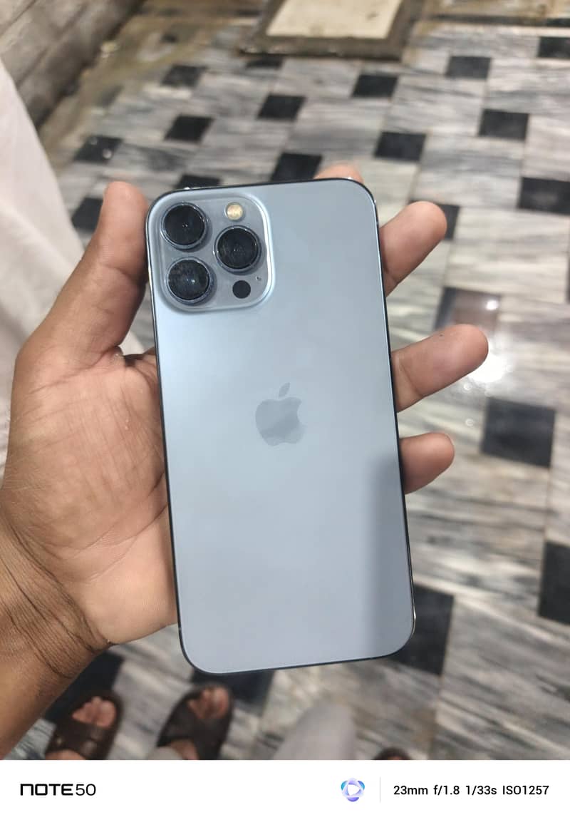 Apple iPhone 13 Pro Max 2