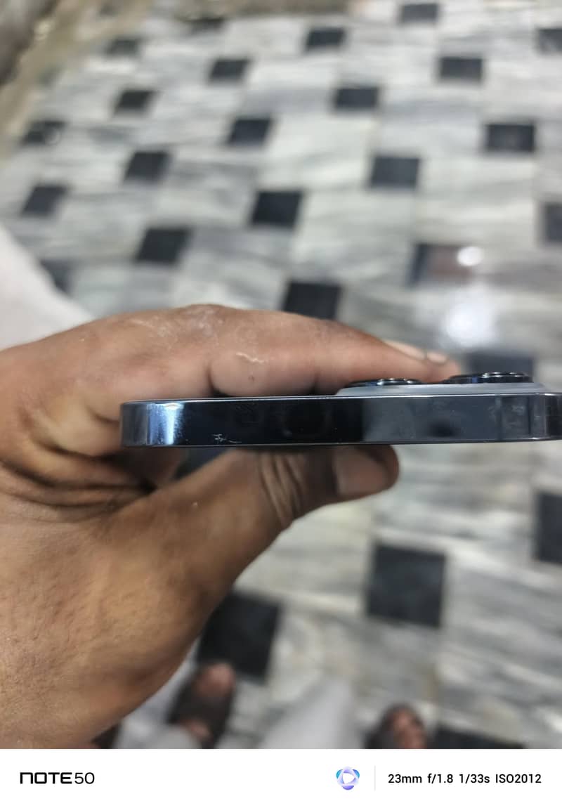 Apple iPhone 13 Pro Max 3