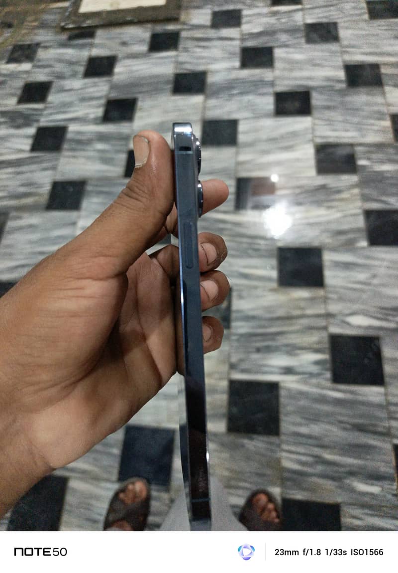 Apple iPhone 13 Pro Max 6