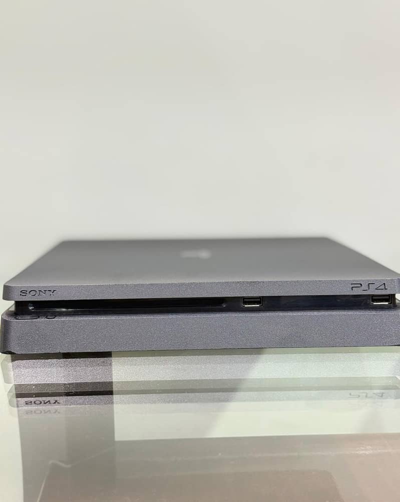PS4 Excellent Condition 1 Controller 3