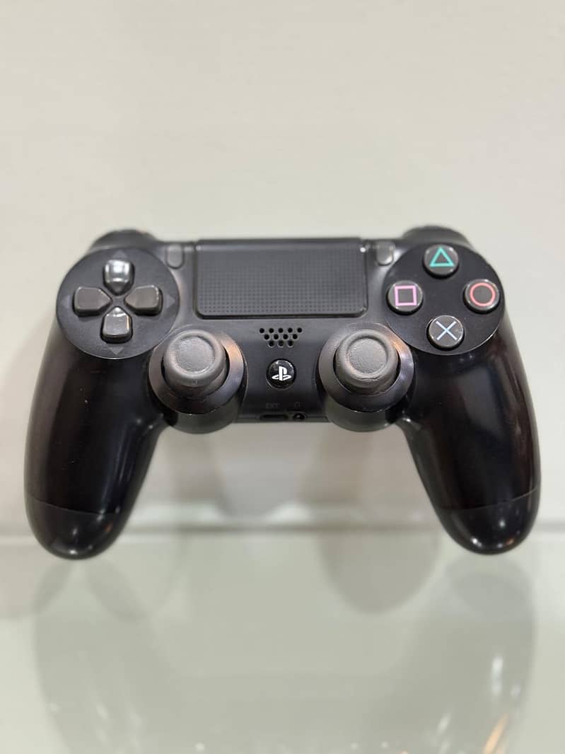 PS4 Excellent Condition 1 Controller 4