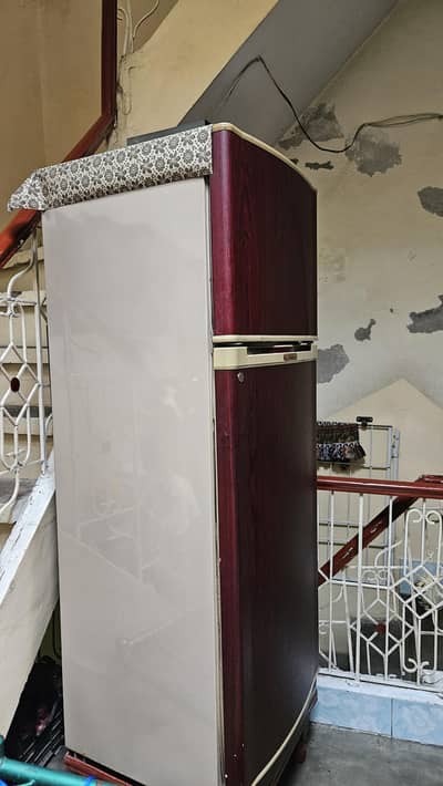 dawlance refrigerator large