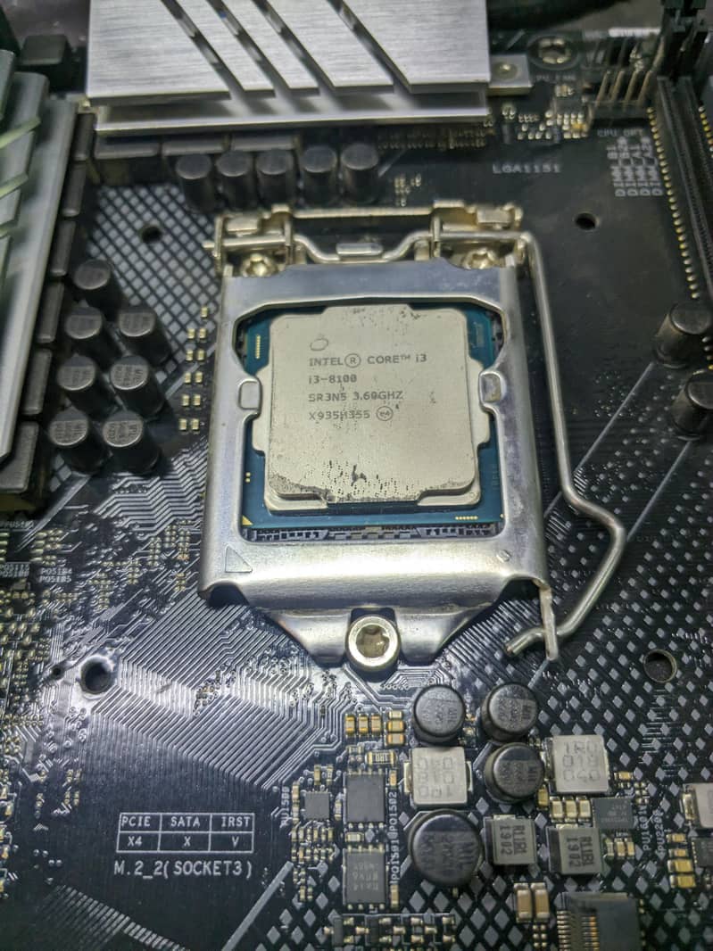 Core i3 8100 processor clearance 0