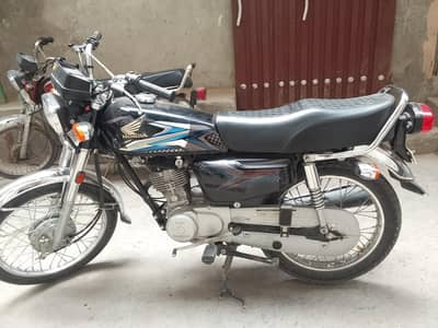 Full good condition, running 8000 km