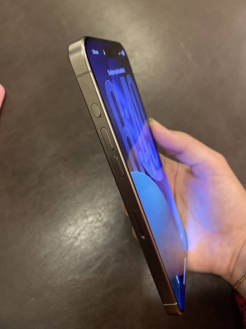 iPhone 15 pro max 3