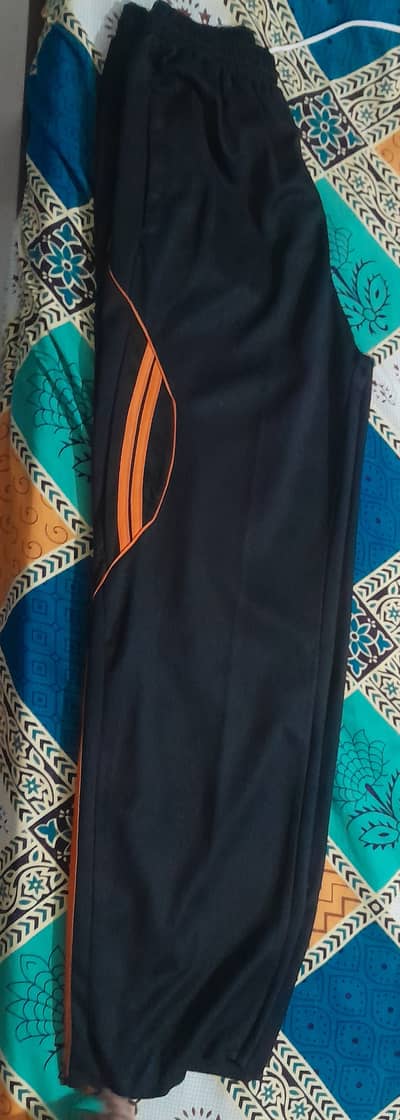 Trouser (sports)