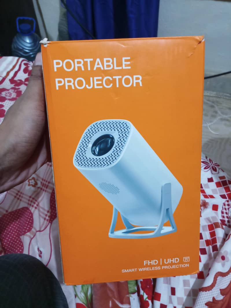 portable projector 0