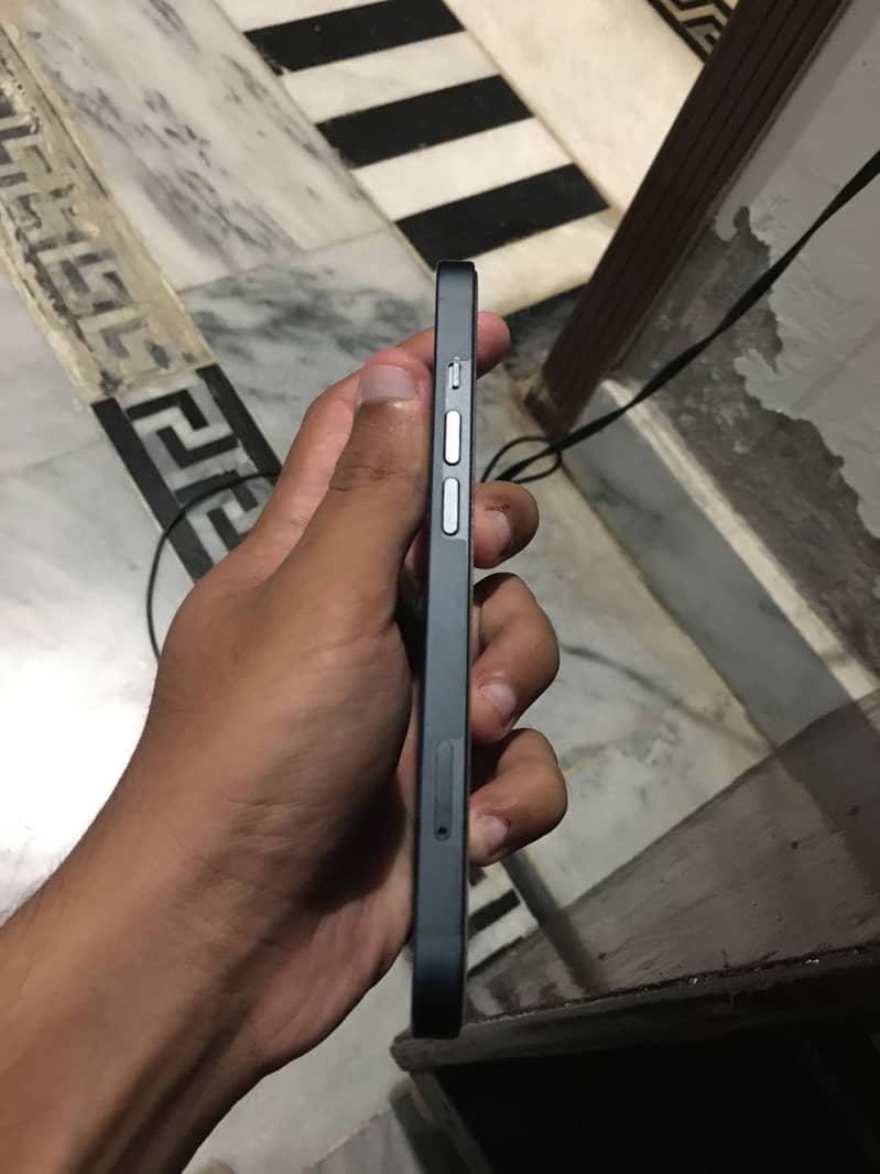 Iphone 13 3