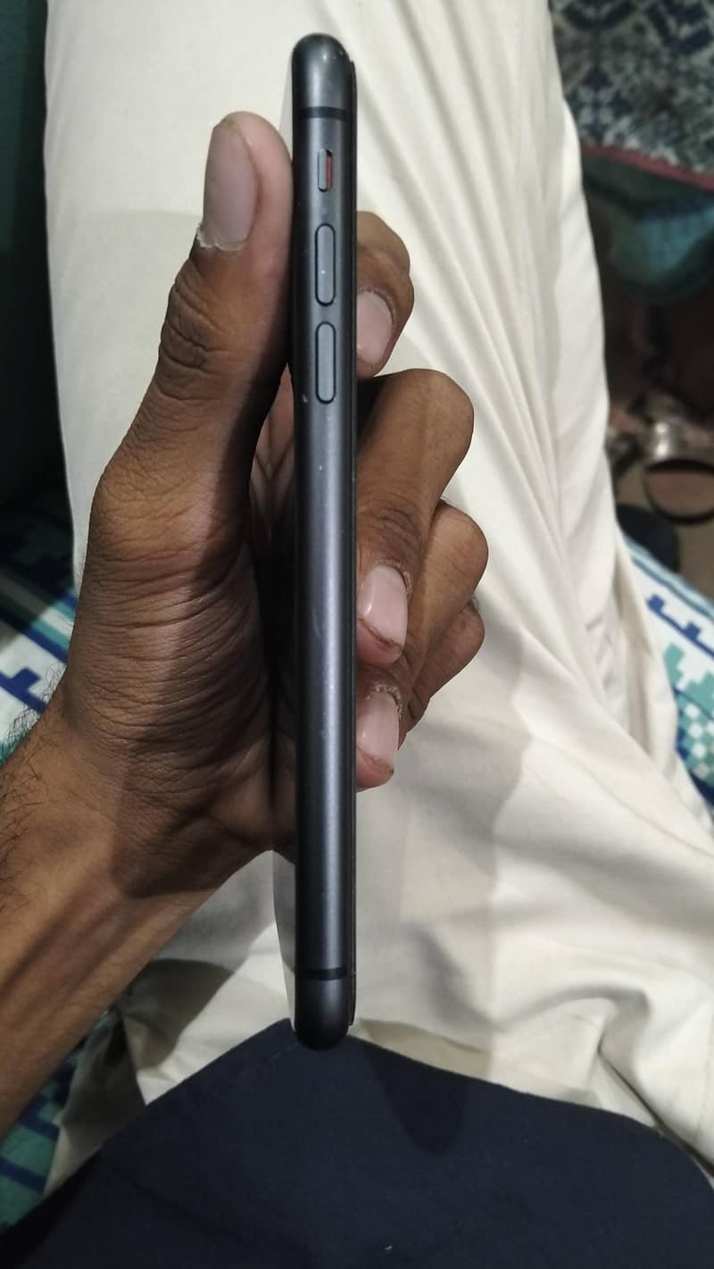 Apple iPhone 11 1