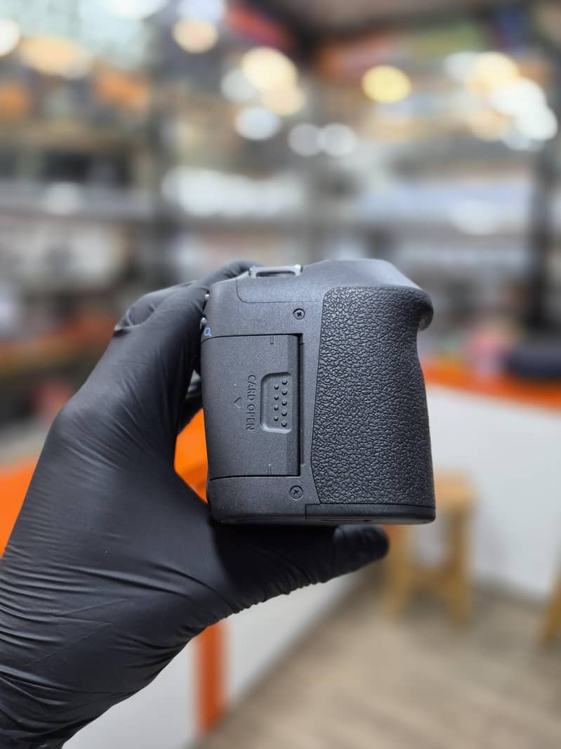 Canon Eos R7 0