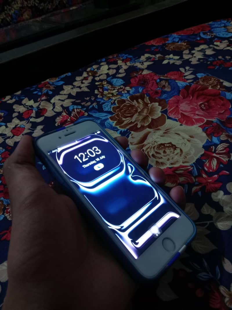 Apple iPhone 7 1