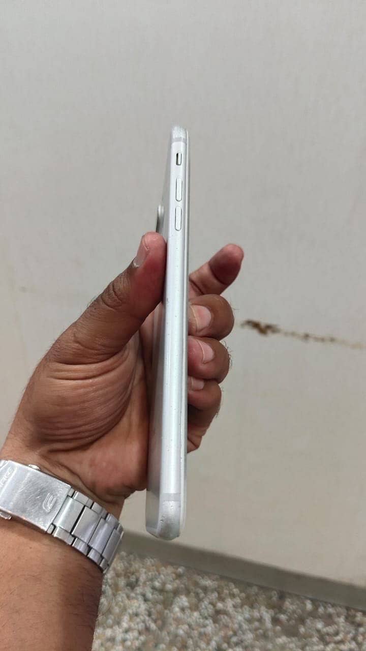 Apple iPhone 7 Plus 2