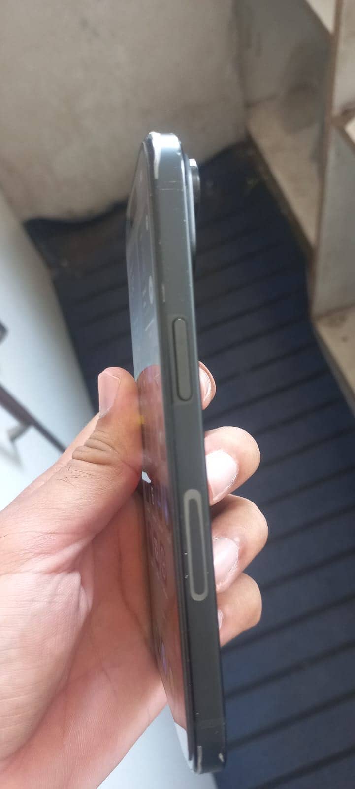 Apple iPhone 15 4
