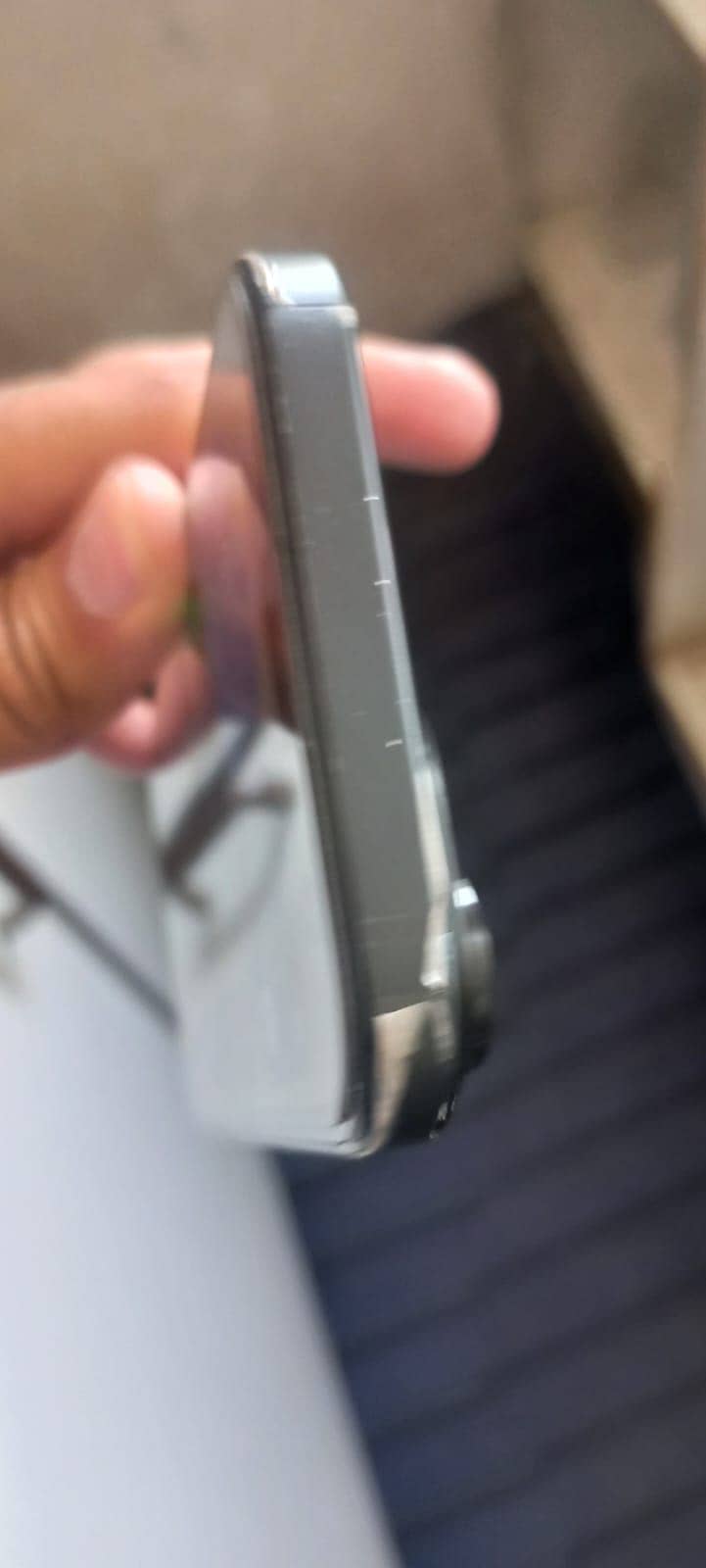 Apple iPhone 15 5