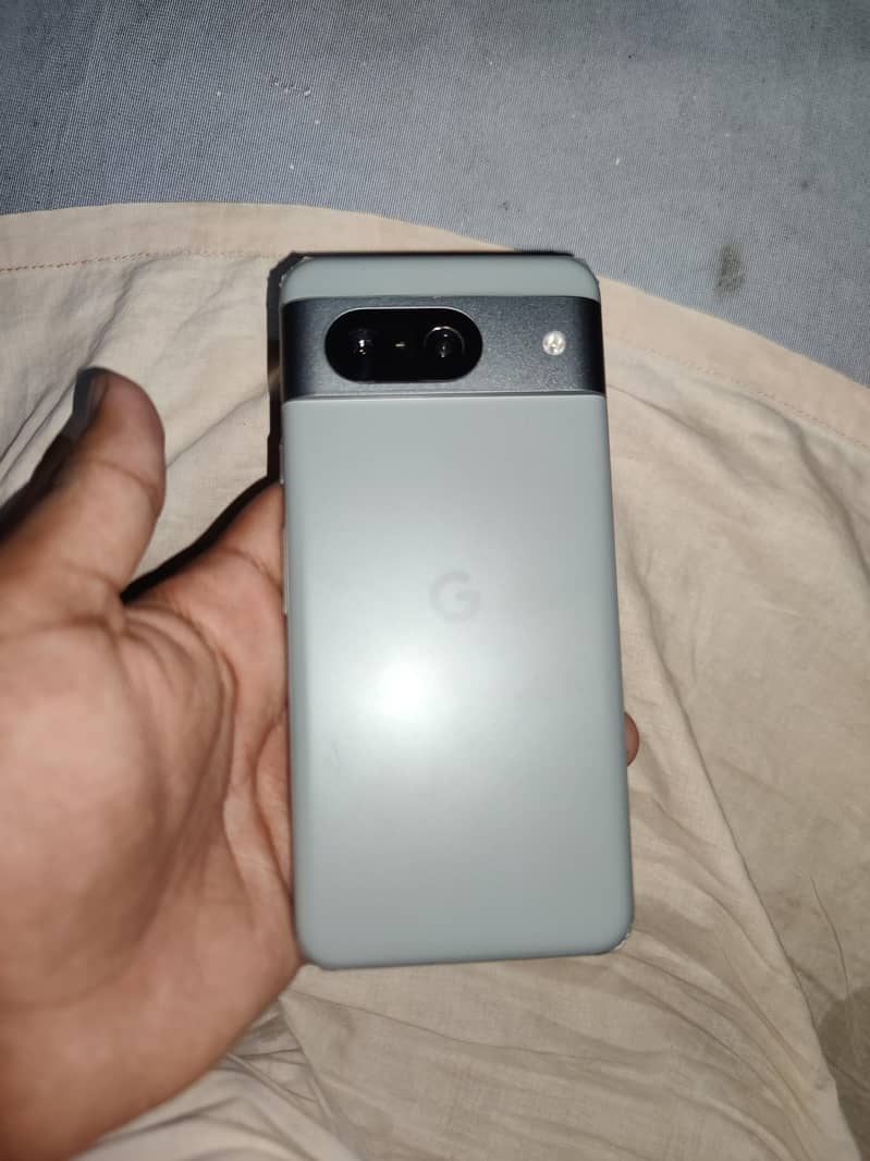 Google Pixel 8 1
