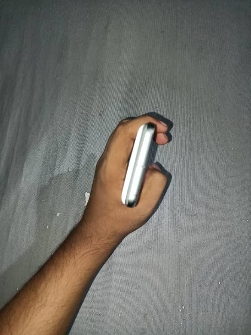 Google Pixel 8 3