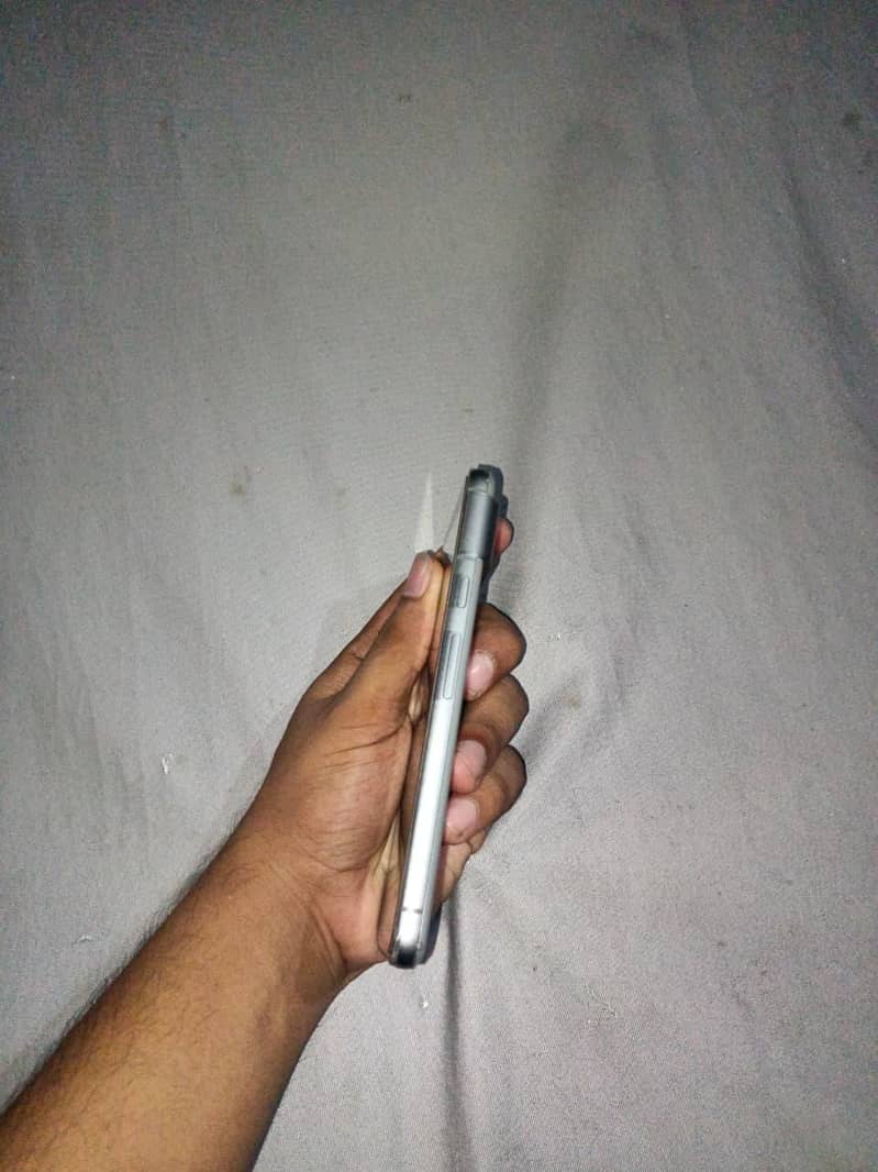 Google Pixel 8 5