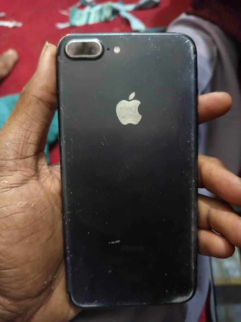 Apple iPhone 7 Plus 8