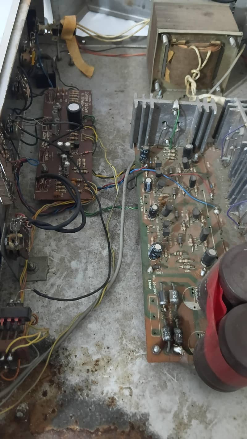 amplifier good condition 7