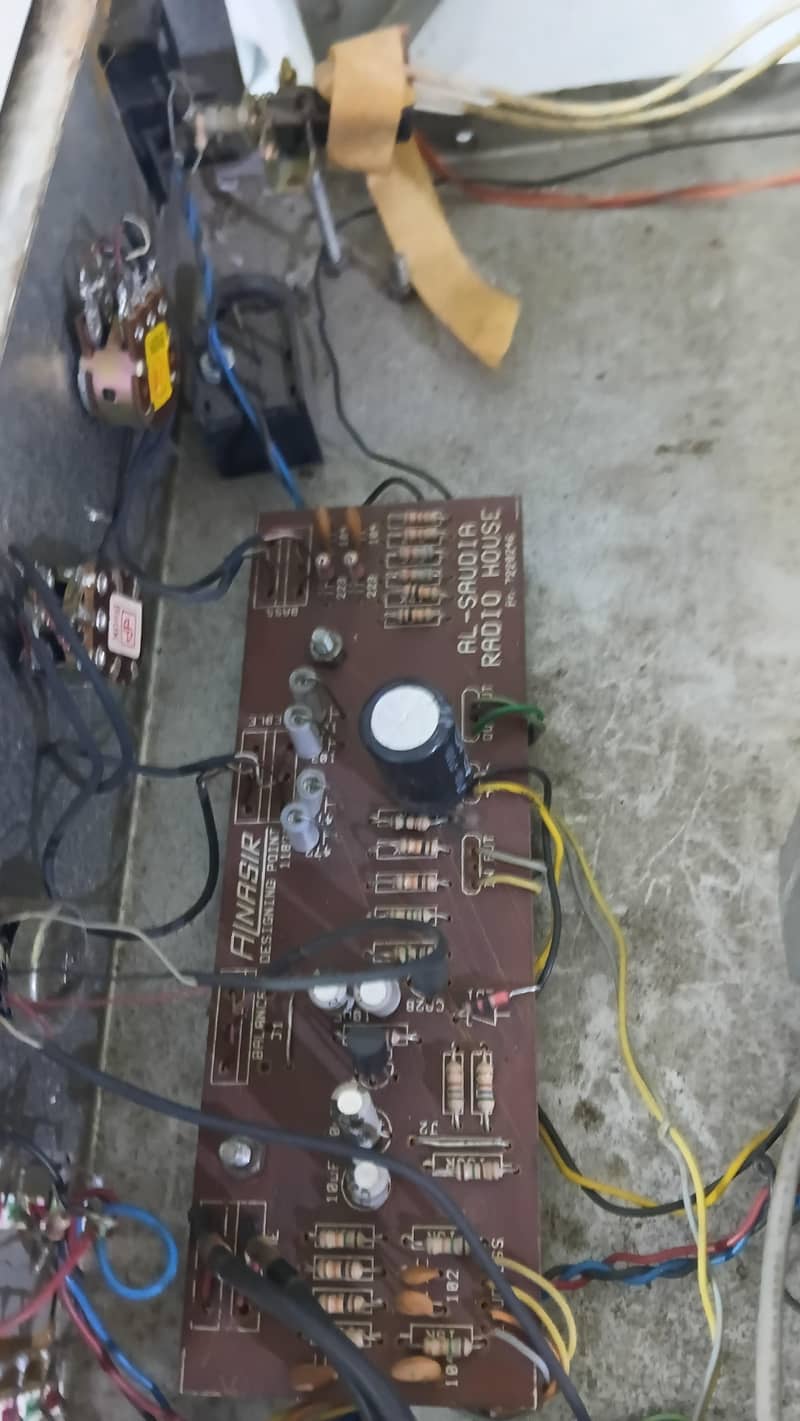 amplifier good condition 8