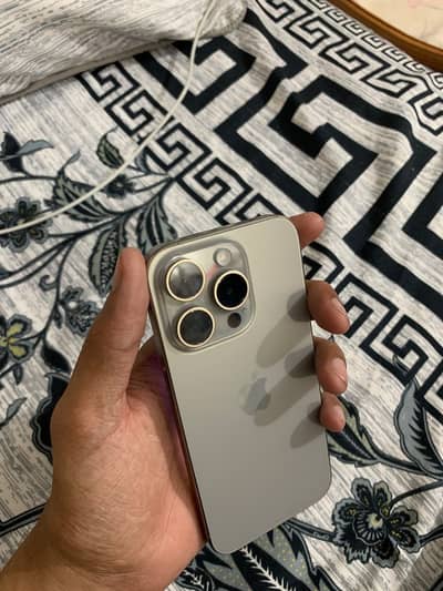 iPhone 15 pro factory unlock