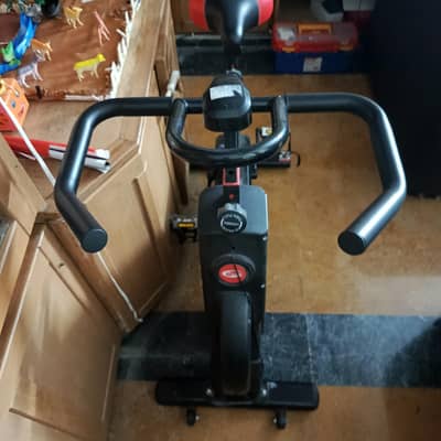 spinning bike 10/10 condition exercise lose weight