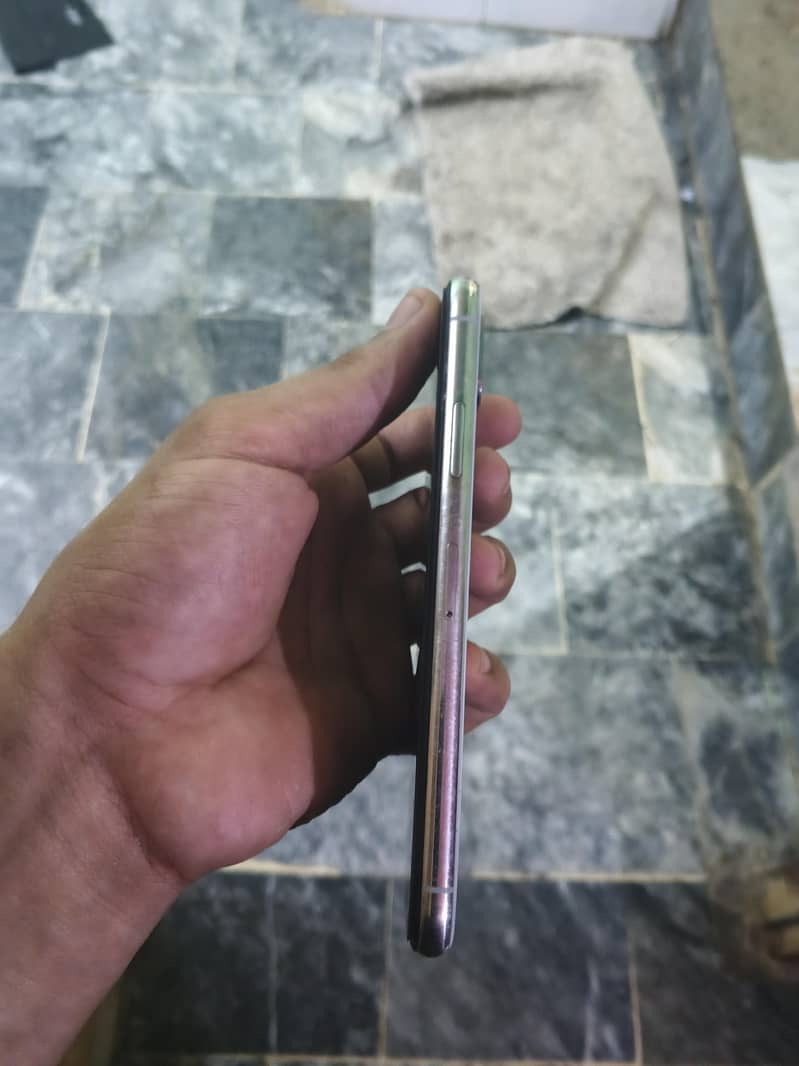 Apple iPhone X 2