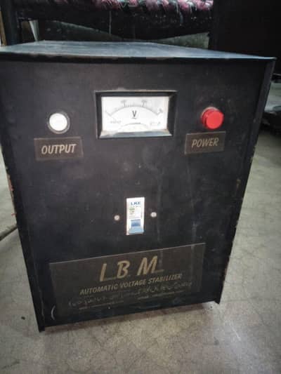 automatic voltage steplizer (I year use)