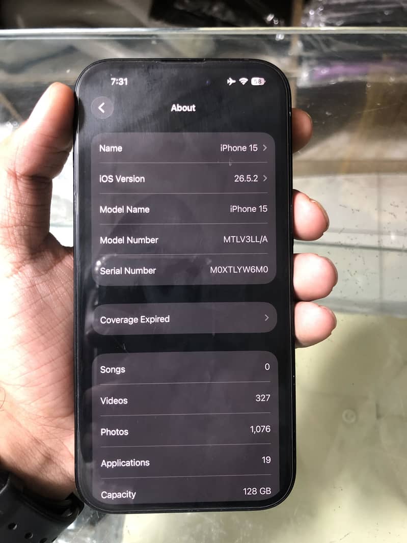 iPhone 15 4