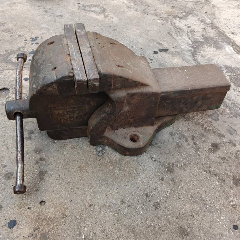 Bench Vice 0