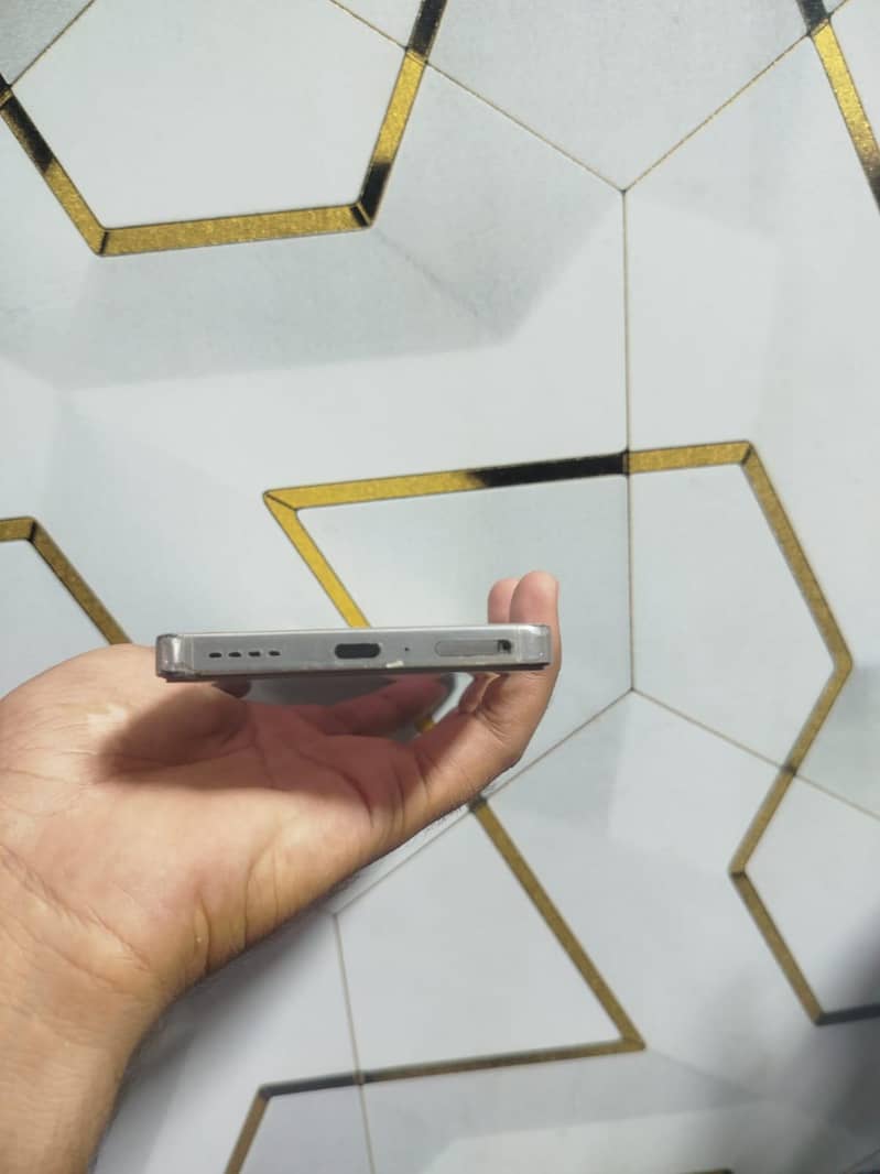 Infinix Note 40 6