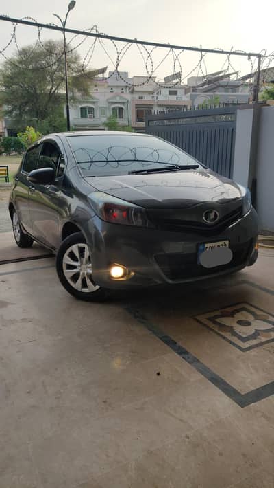 Toyota Vitz 2012