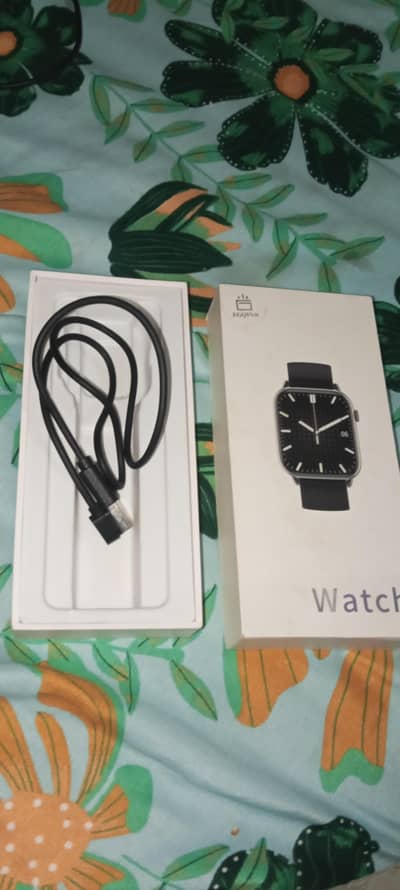 brand new watch hai Canada ki use bhi abhi hoi only 5 days