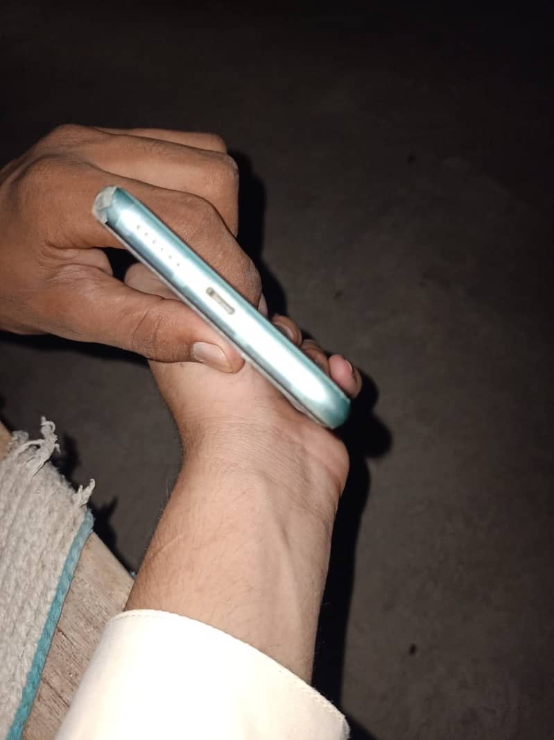 Apple iPhone 11 5