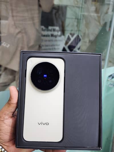 Vivo X300 Pro 16/512GB 8 month warranty