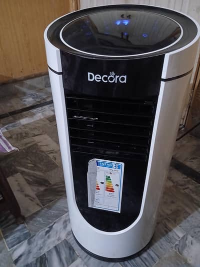 DECORA AC PORTABLE 6 MONTHS USED