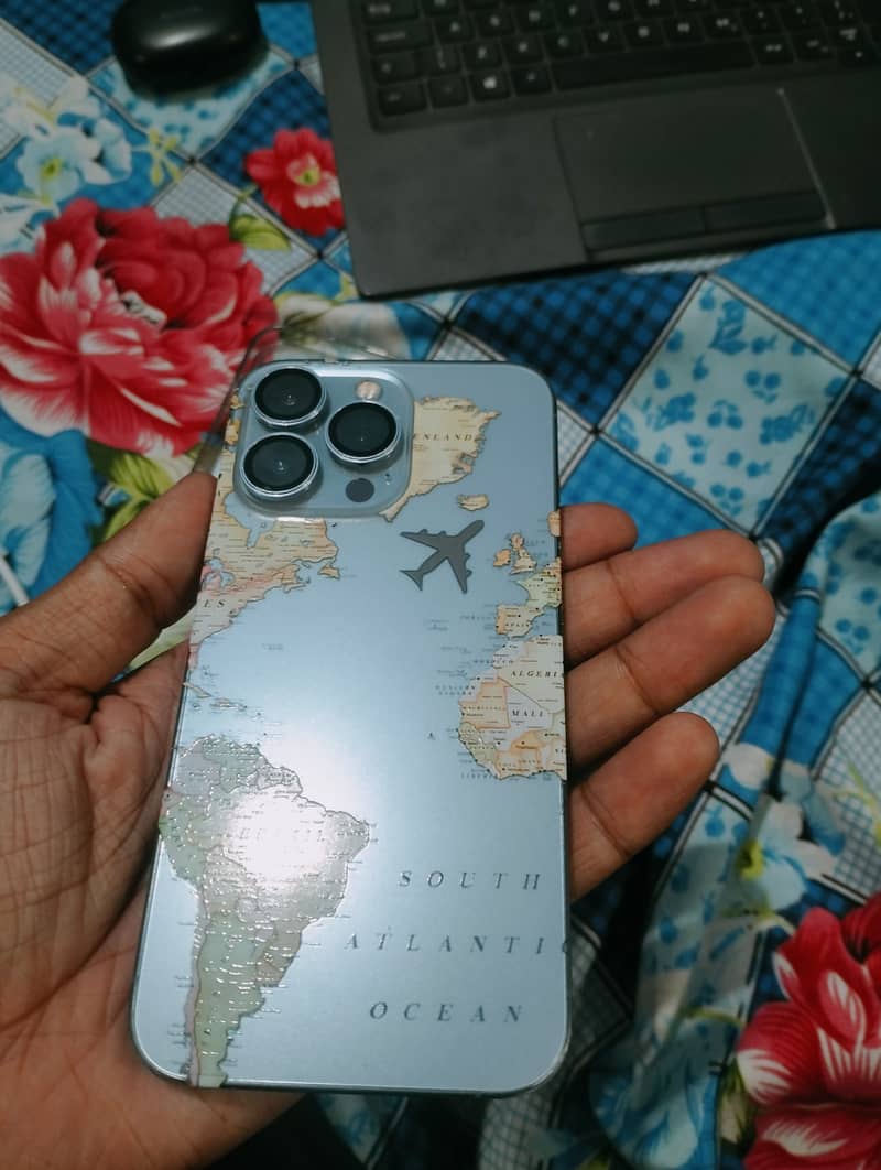 Apple iPhone 13 Pro 0