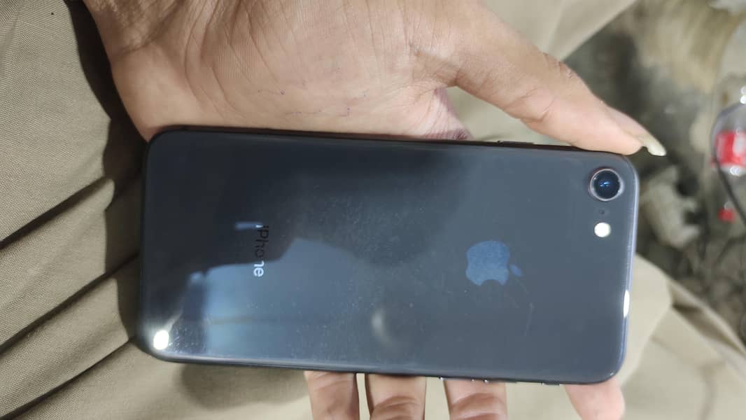 Apple iPhone 8 0