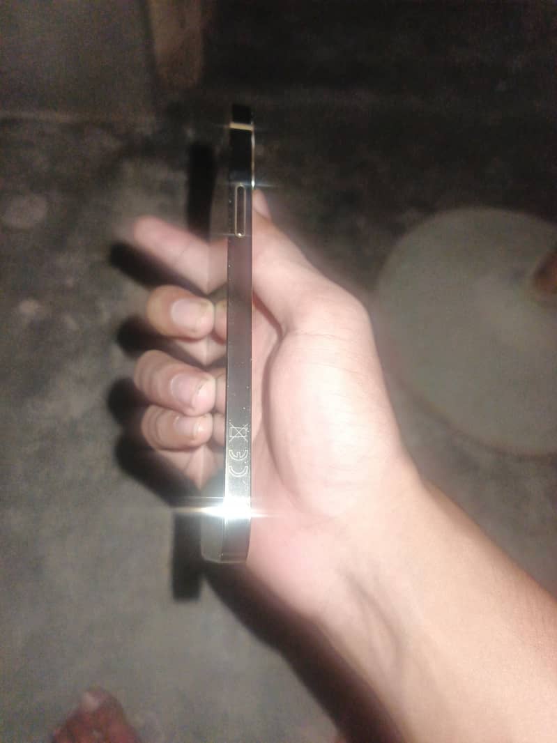 Apple iPhone 12 Pro 3