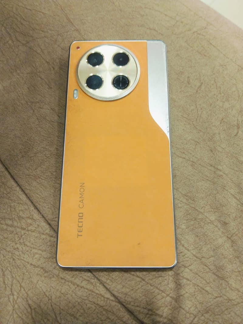 Tecno CAMON 30 1