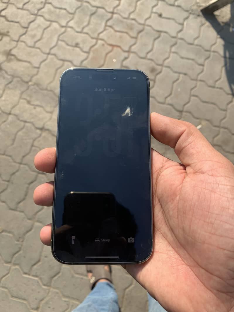 Apple iPhone 14 Pro 4