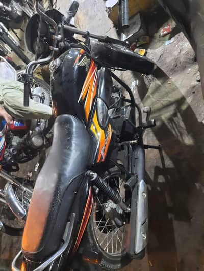 Honda prider 100cc . .