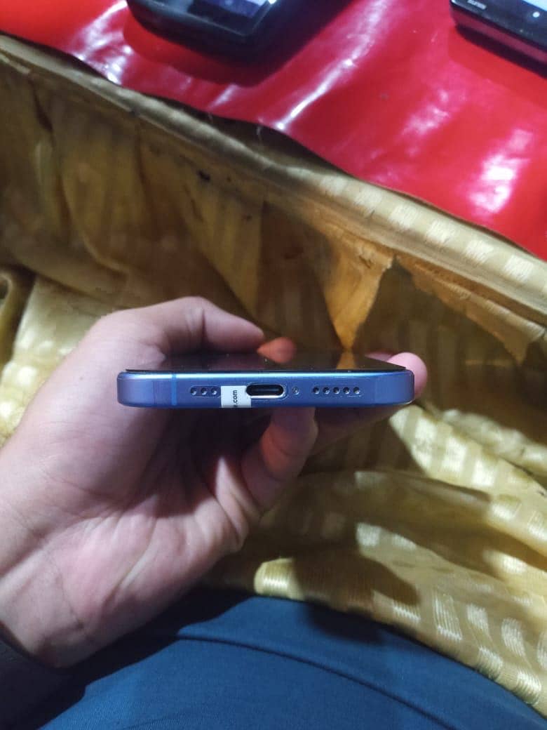 IPhone 16 4