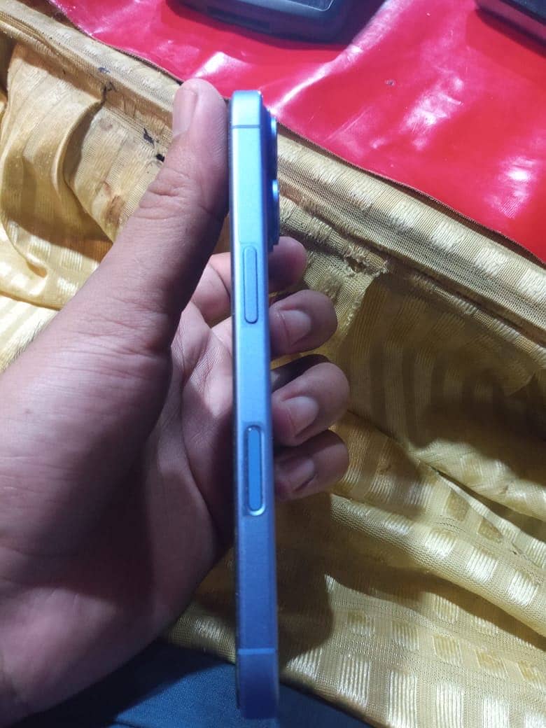 IPhone 16 5