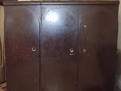 important wooden almari in good condition