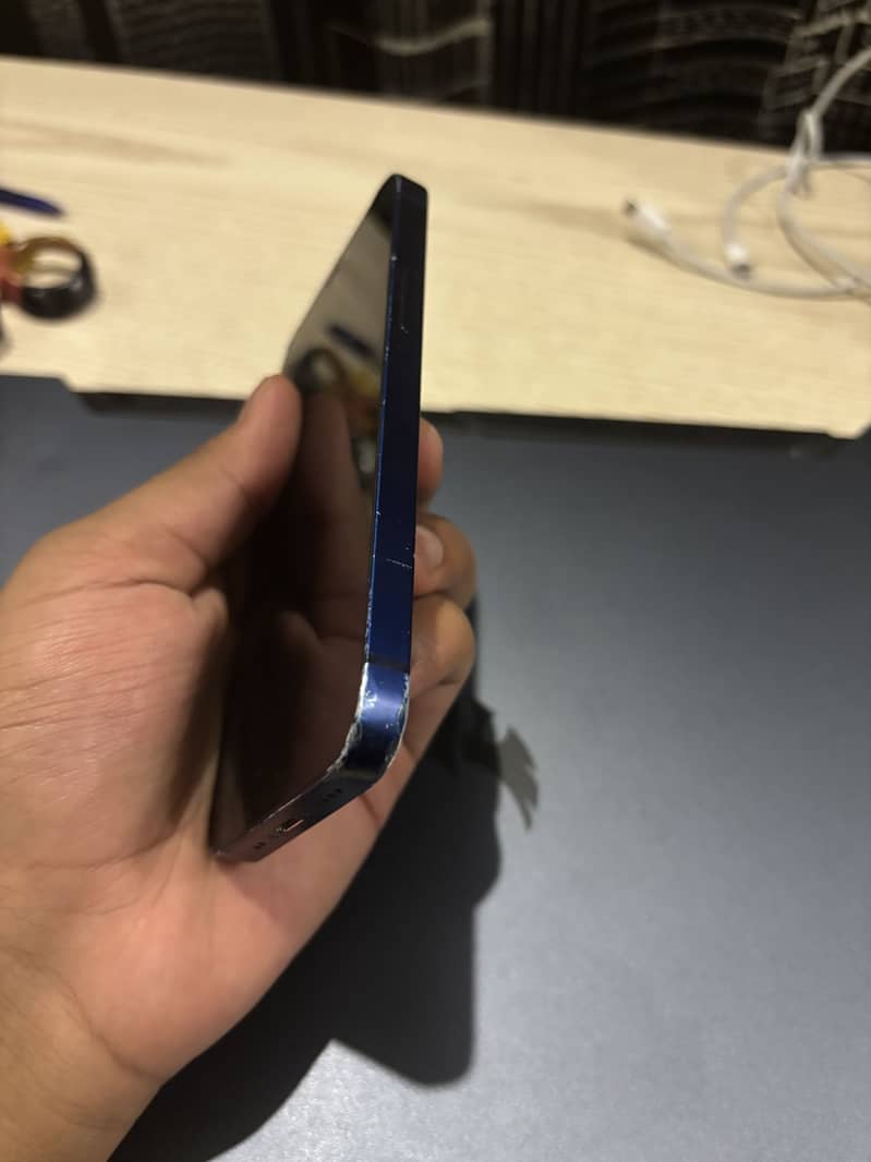 Apple iPhone 12 mini 3