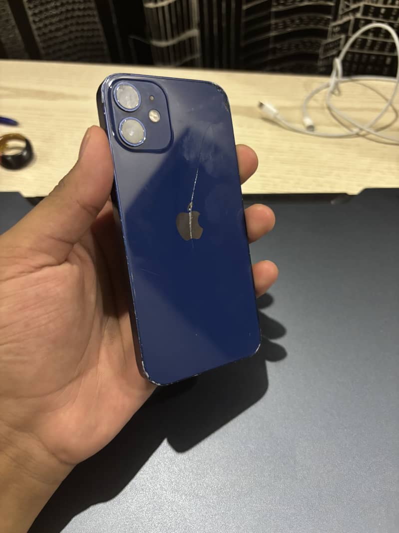 Apple iPhone 12 mini 6