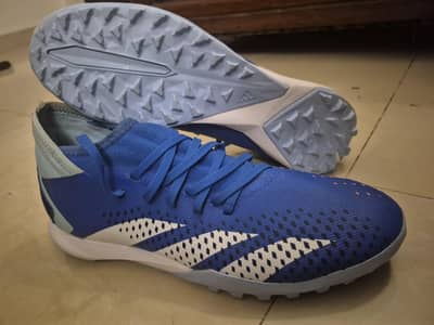 addidas predator accuracy V3 / us,8.5 / uk,8